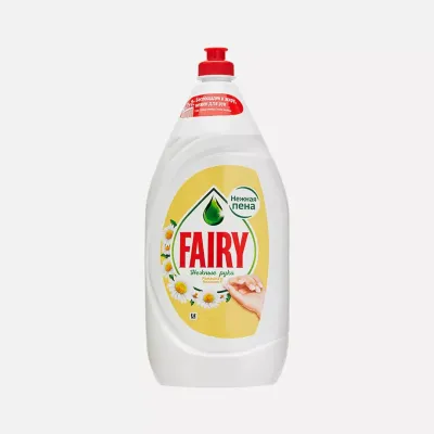 Средство для мытья посуды Fairy Нежные руки ромашка и витамин Е 1.35л