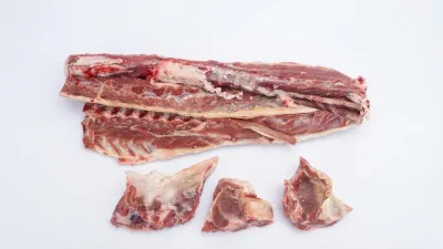 Баранья корейка на кости и мясные обрезки (охлажденные, весовой товар)